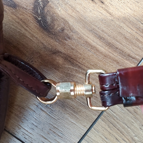 Vintage 1981 Leather of the Sea Clutch - Picture 10 of 14